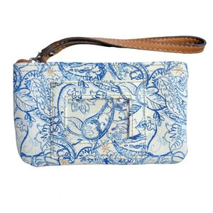 Like New b.o.c. Paisley Wristlet w/ ID Holder, White & Blue